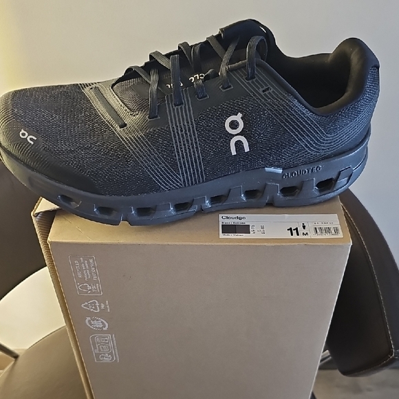 On Running Men's Dark Gray Athletic Shoes